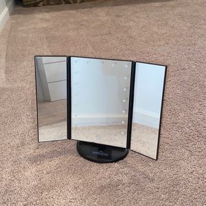 makeup mirror